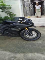 YAMAHA R15 V3